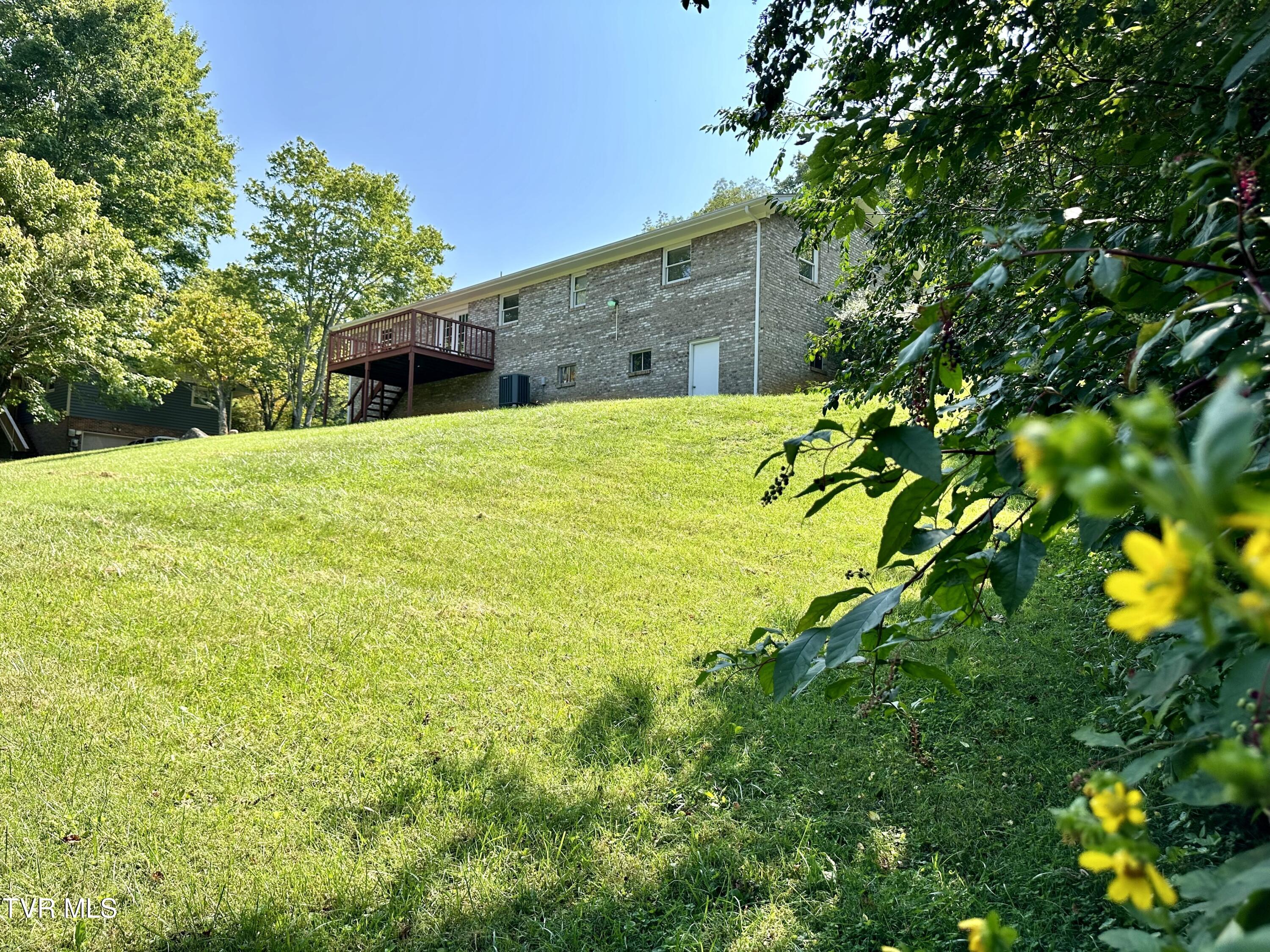 291 River Road Bluff City, TN 37618 - Photo 11 of 26 IMG_6838