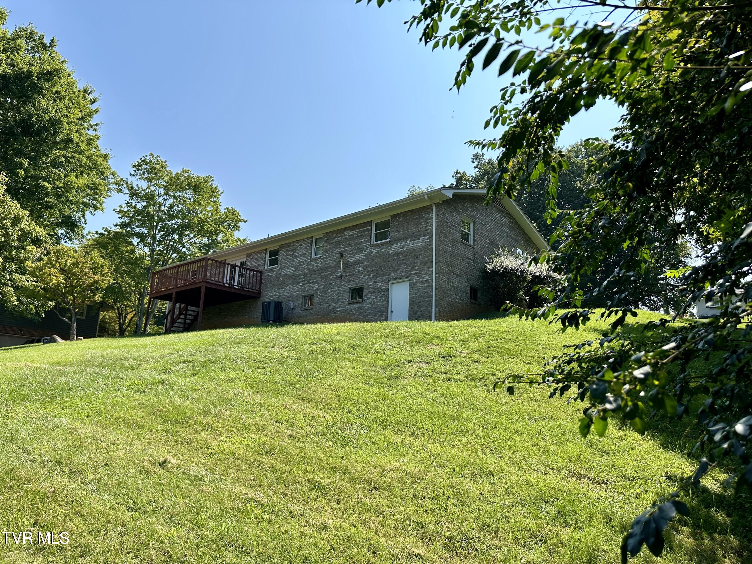 291 River Road Bluff City, TN 37618 - Photo 13 of 26 IMG_6837