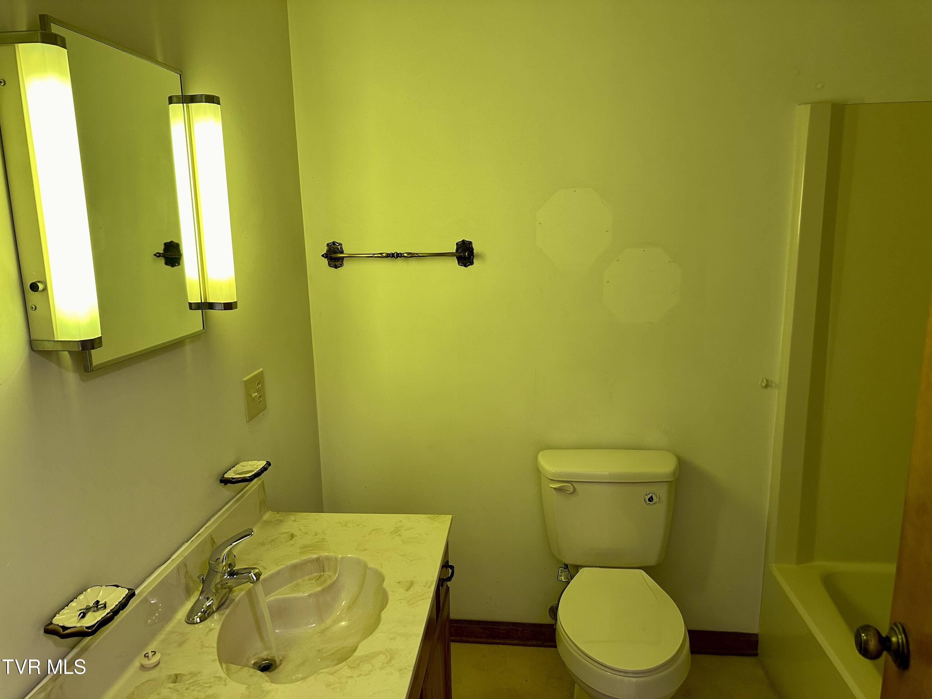 291 River Road Bluff City, TN 37618 - Photo 21 of 26 IMG_6829