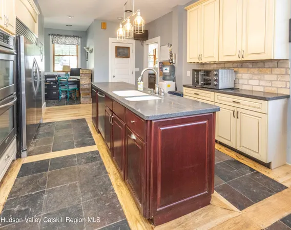 $950,000 | 45 Sunset View Drive, Saugerties, NY 12477