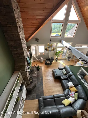 $999,000 | 45 Sunset View Drive, Saugerties, NY 12477