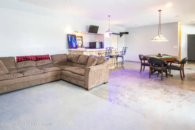 $999,000 | 45 Sunset View Drive, Saugerties, NY 12477