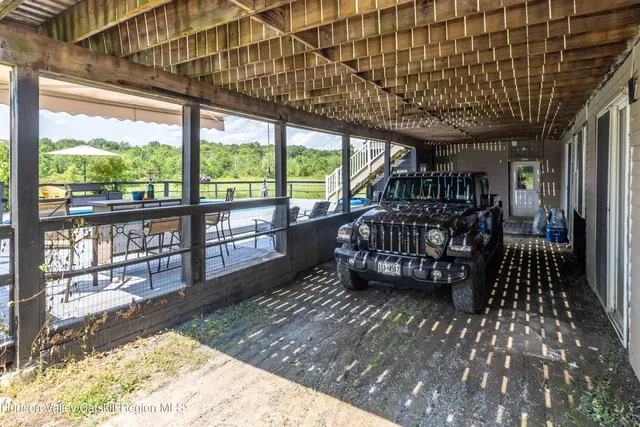 $999,000 | 45 Sunset View Drive, Saugerties, NY 12477