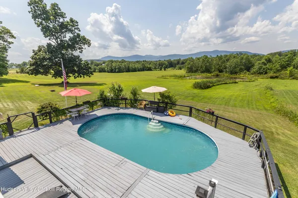 $950,000 | 45 Sunset View Drive, Saugerties, NY 12477