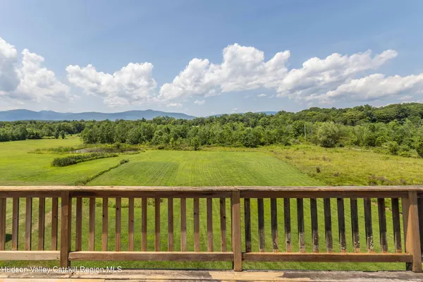 $950,000 | 45 Sunset View Drive, Saugerties, NY 12477