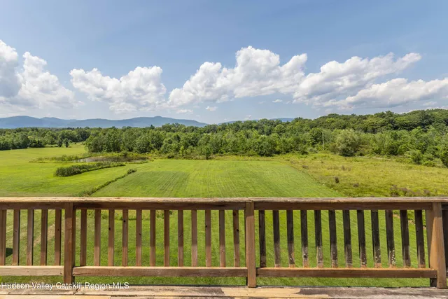 $999,000 | 45 Sunset View Drive, Saugerties, NY 12477