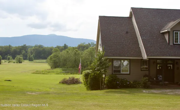$950,000 | 45 Sunset View Drive, Saugerties, NY 12477