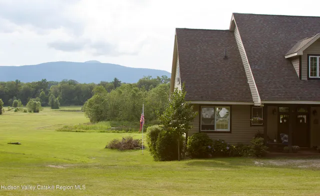 $999,000 | 45 Sunset View Drive, Saugerties, NY 12477