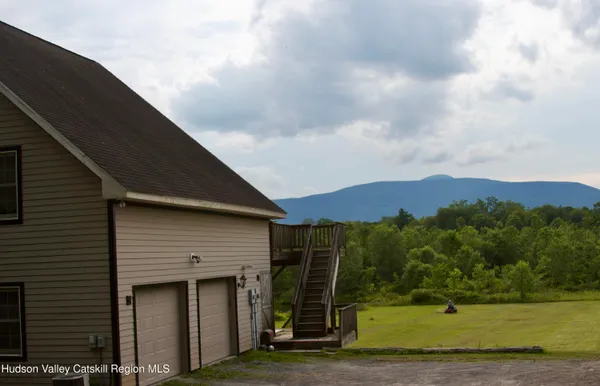 $950,000 | 45 Sunset View Drive, Saugerties, NY 12477