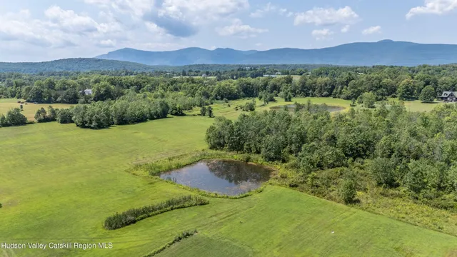 $999,000 | 45 Sunset View Drive, Saugerties, NY 12477