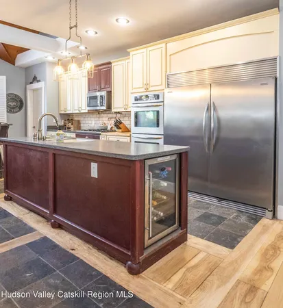 $950,000 | 45 Sunset View Drive, Saugerties, NY 12477