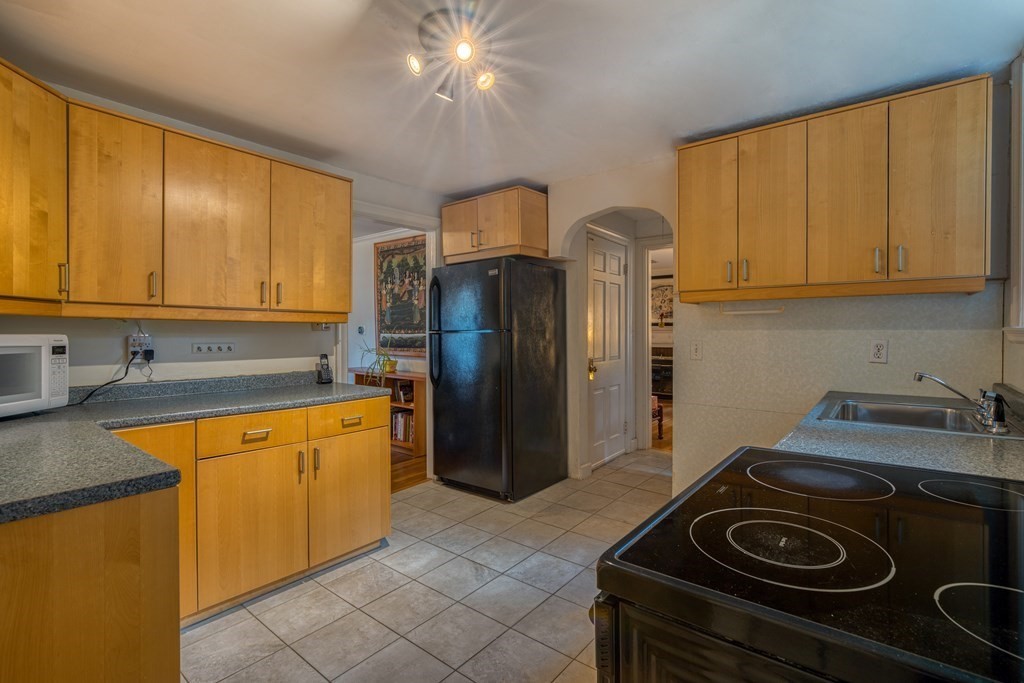 24 Martin Road Wellesley, MA 02481 - Photo 8 of 25
