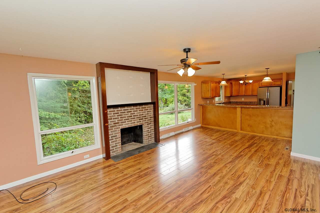 2186 East Schodack Road Schodack, NY 12063 - Photo 2 of 25 Photo 2