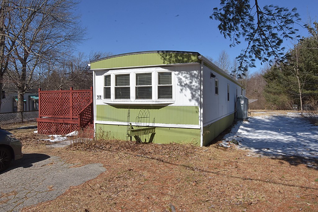 32 Hemlock Road Glocester, RI 02814 - Photo 1 of 10 Gallery Image 1