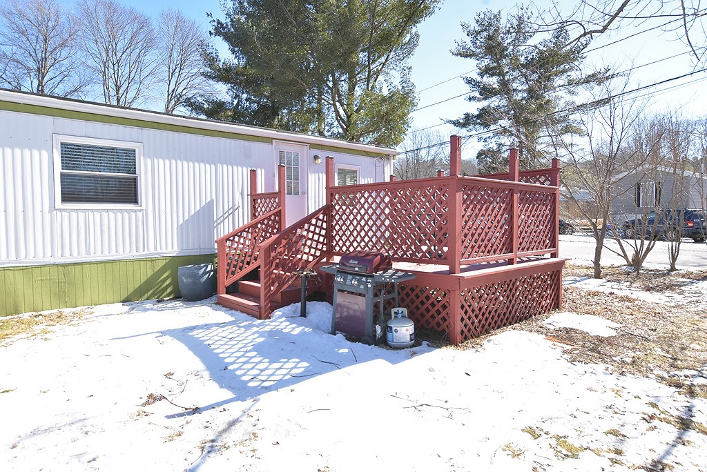 32 Hemlock Road Glocester, RI 02814 - Photo 2 of 10 Gallery Image 2