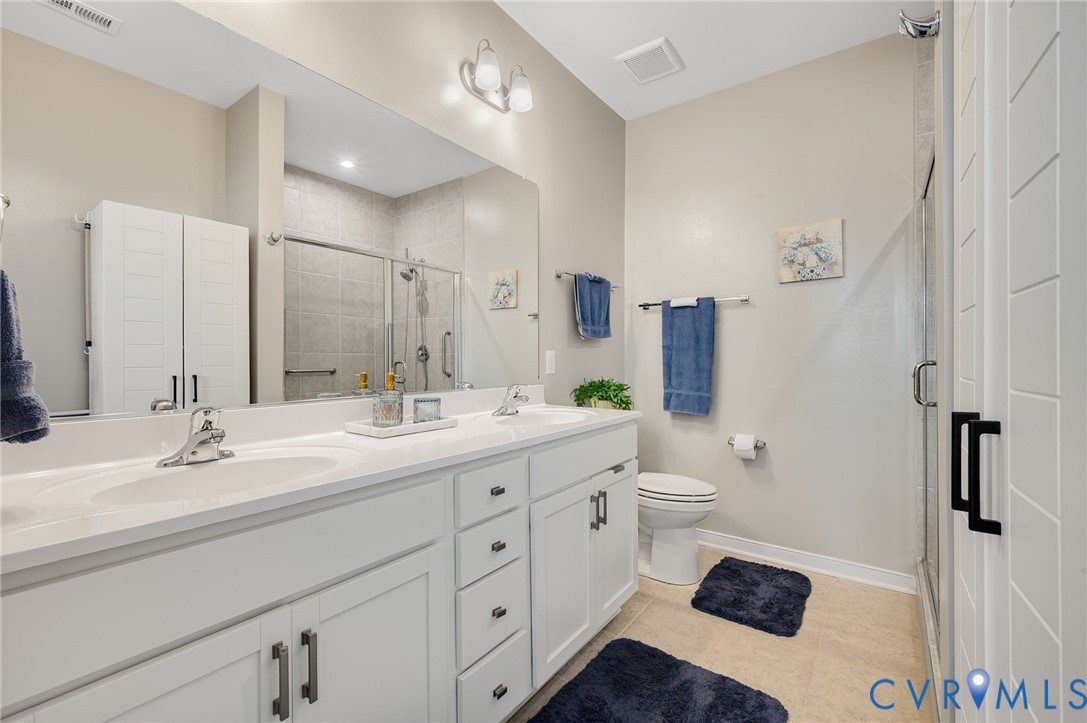 5320 Good Landing Road, Unit 101 Glen Allen, VA 23059 - Photo 22 of 27 Primary Private Ensuite Bath Photo 1