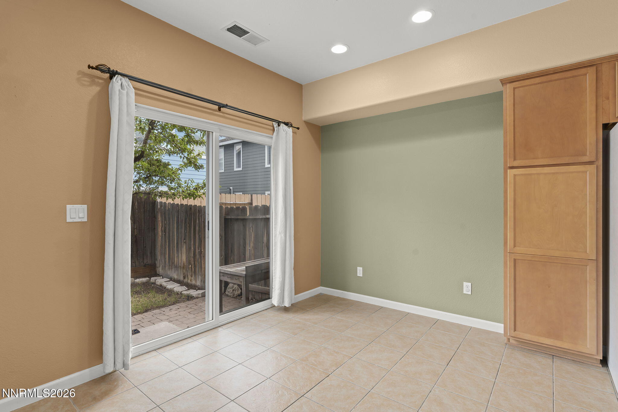2180 Stanton Lane Reno, NV 89502 - Photo 10 of 20 10-web-or-mls-_DSC5531