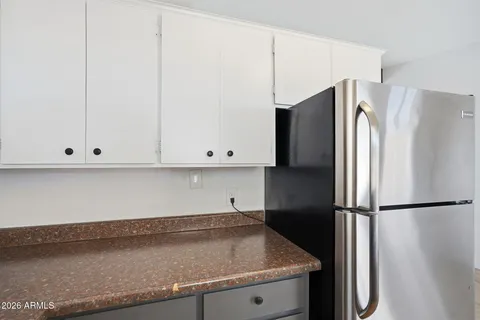 $219,900 | 1320 East Bethany Home Road, Unit 52, Phoenix, AZ 85014