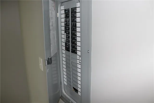 $175,000 | 312 South 10th Street, Leavenworth, KS 66048