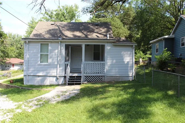 $175,000 | 312 South 10th Street, Leavenworth, KS 66048