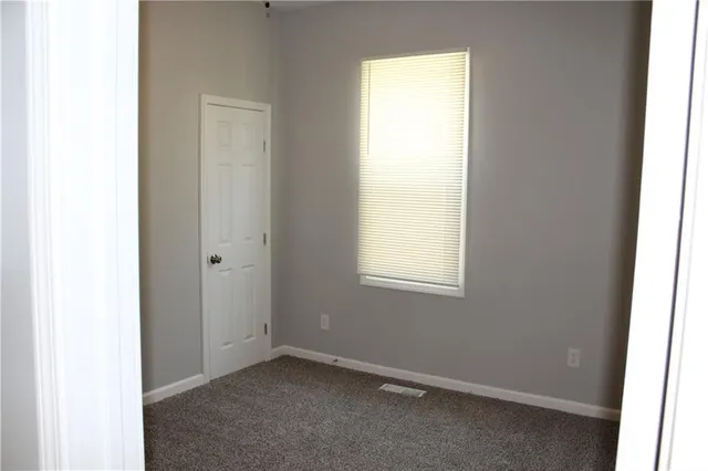 $175,000 | 312 South 10th Street, Leavenworth, KS 66048