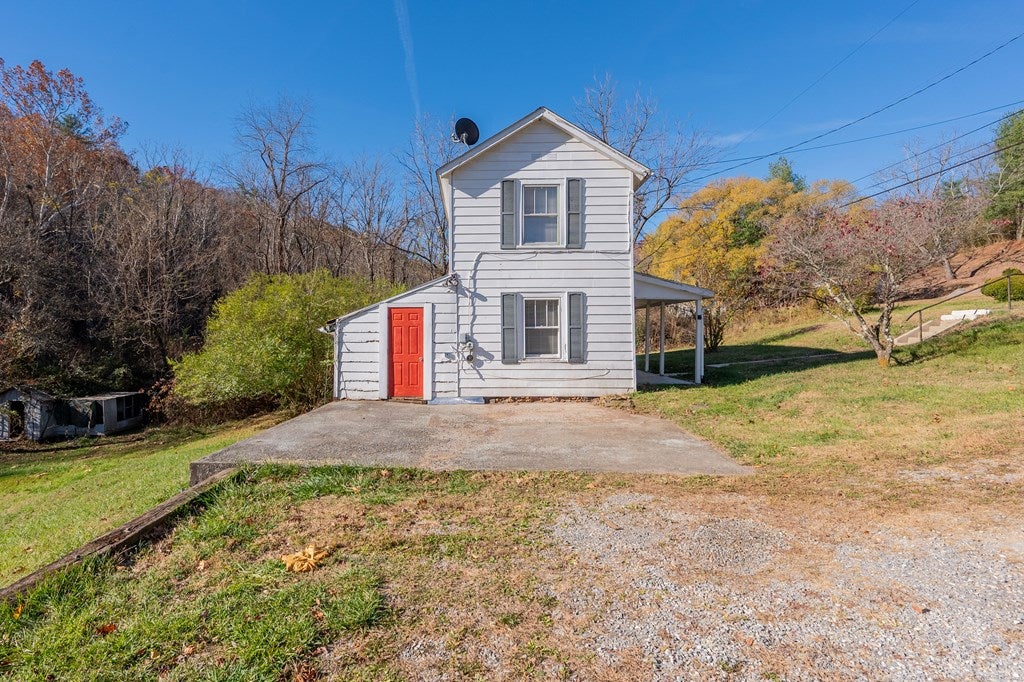 4033 Brookmont Road Pulaski, VA 24301 - Photo 32 of 58 Gallery Image 32