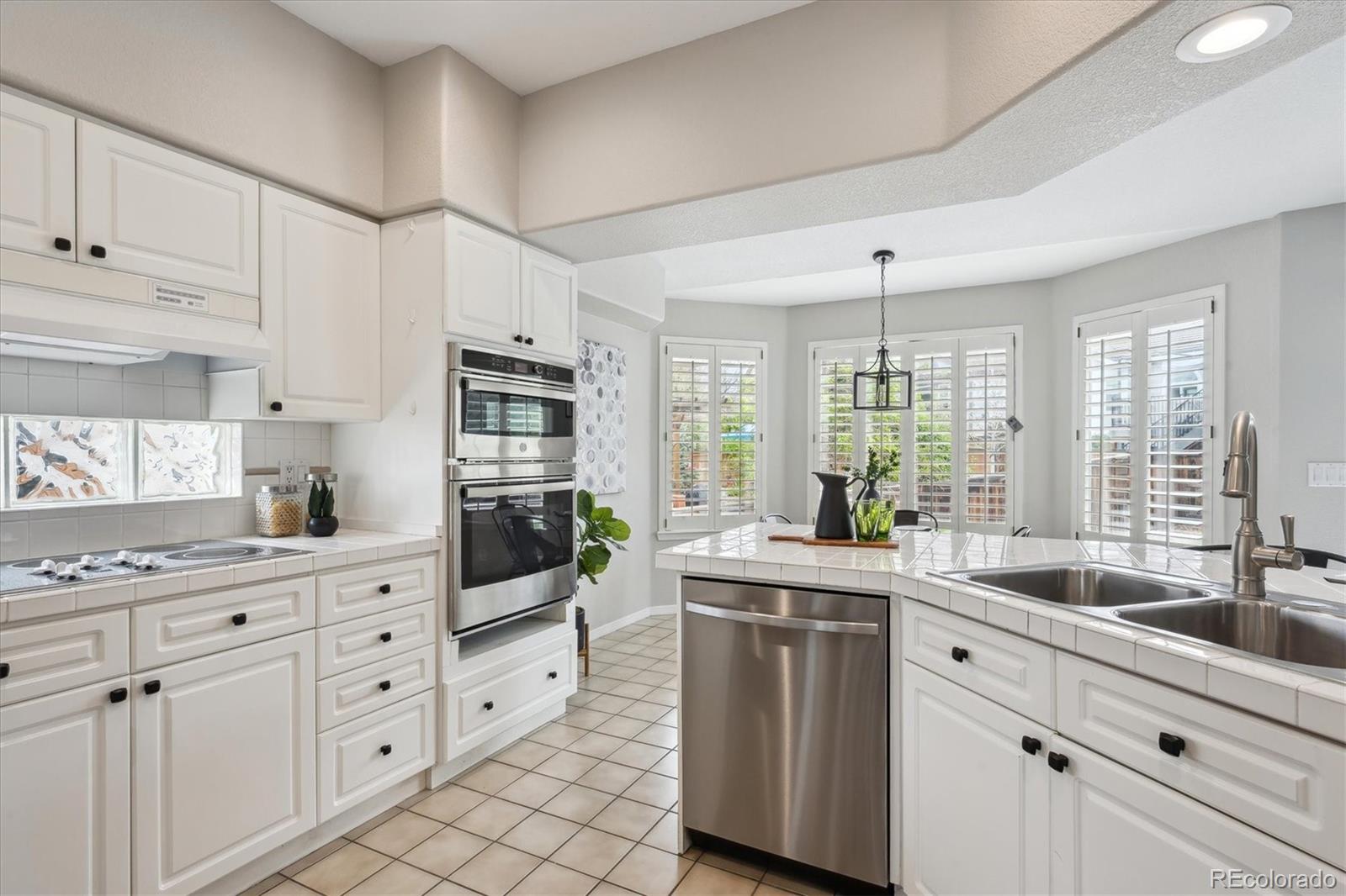 10060 South Oak Leaf Way Highlands Ranch, CO 80129 - Photo 22 of 39