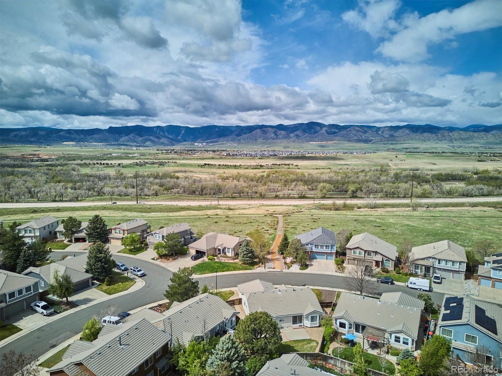 10060 South Oak Leaf Way Highlands Ranch, CO 80129 - Photo 4 of 39