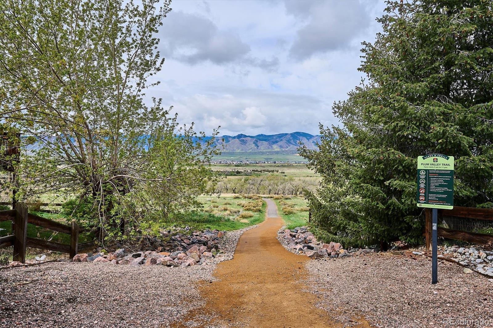10060 South Oak Leaf Way Highlands Ranch, CO 80129 - Photo 5 of 39