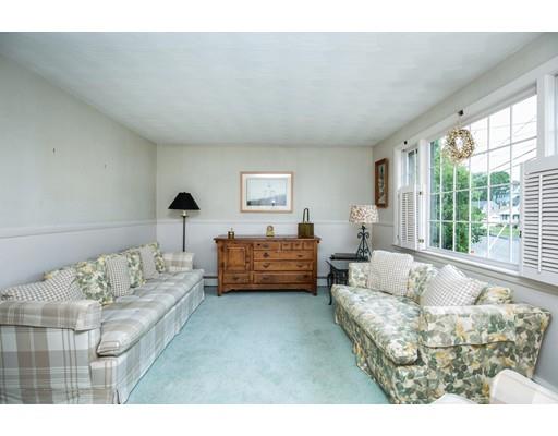 12 Francis Road Salem, MA 01970 - Photo 3 of 21 Gallery Image 3