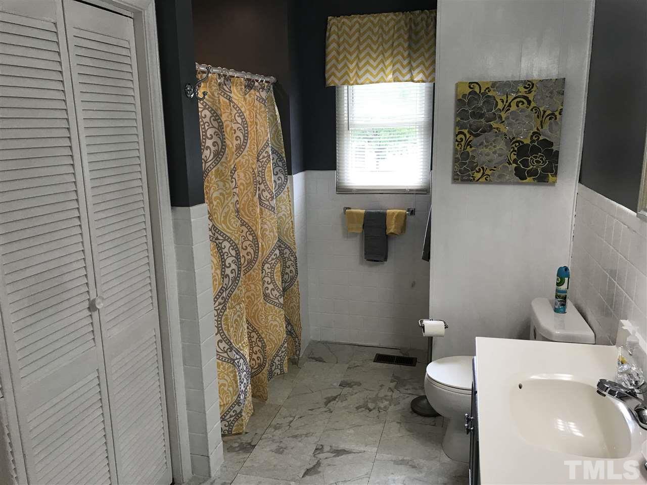 512 Broach Road Durham, NC 27703 - Photo 3 of 16 Gallery Image 3