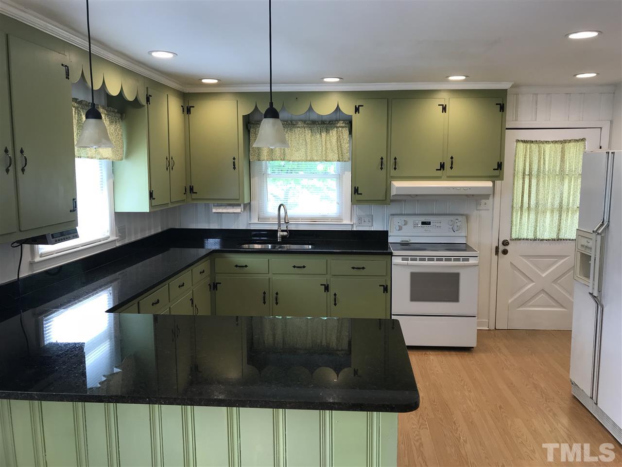 512 Broach Road Durham, NC 27703 - Photo 6 of 16 Gallery Image 6