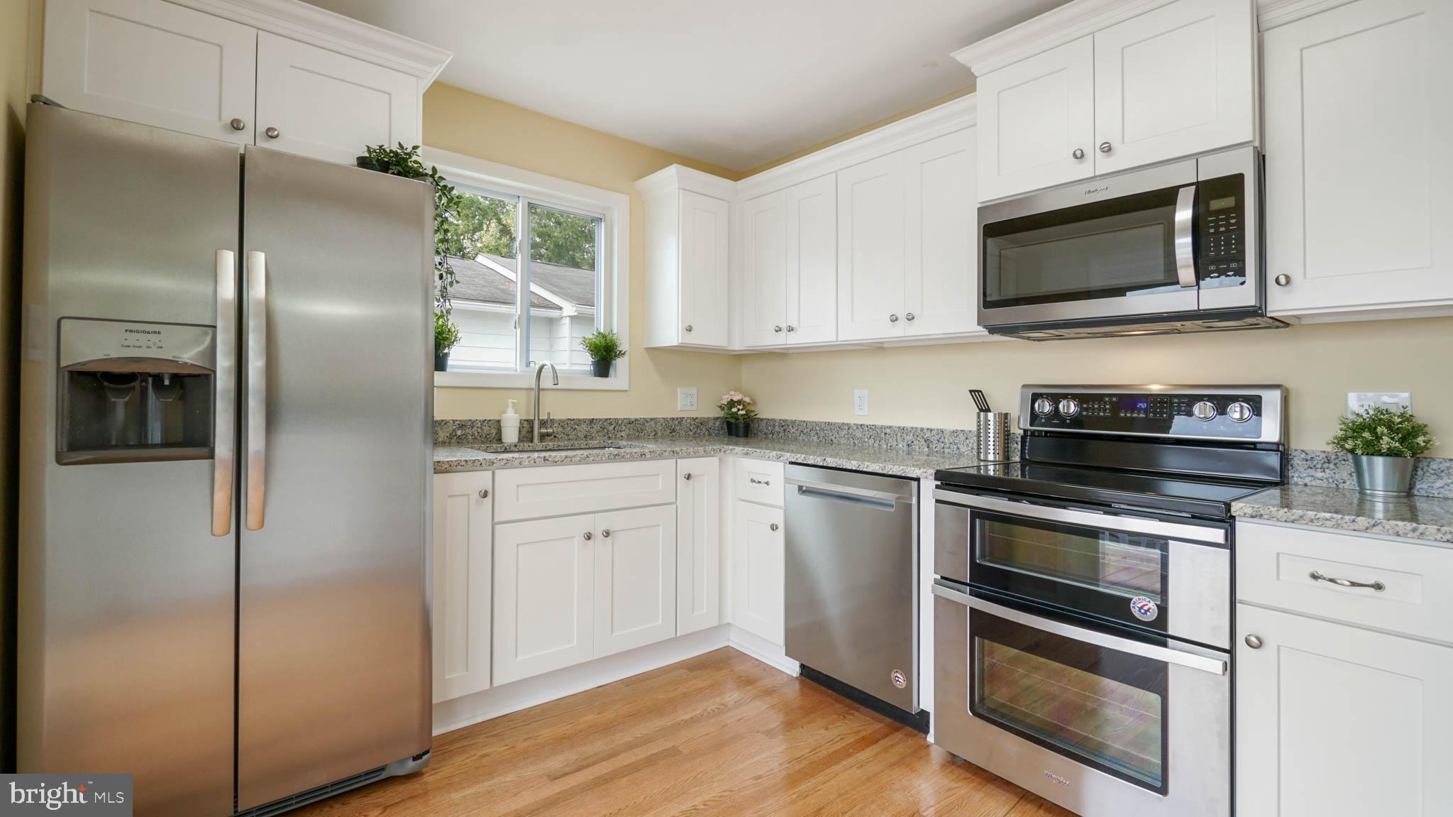 220 Atlanta Road Pasadena, MD 21122 - Photo 16 of 30 New SS appliances inc. double oven