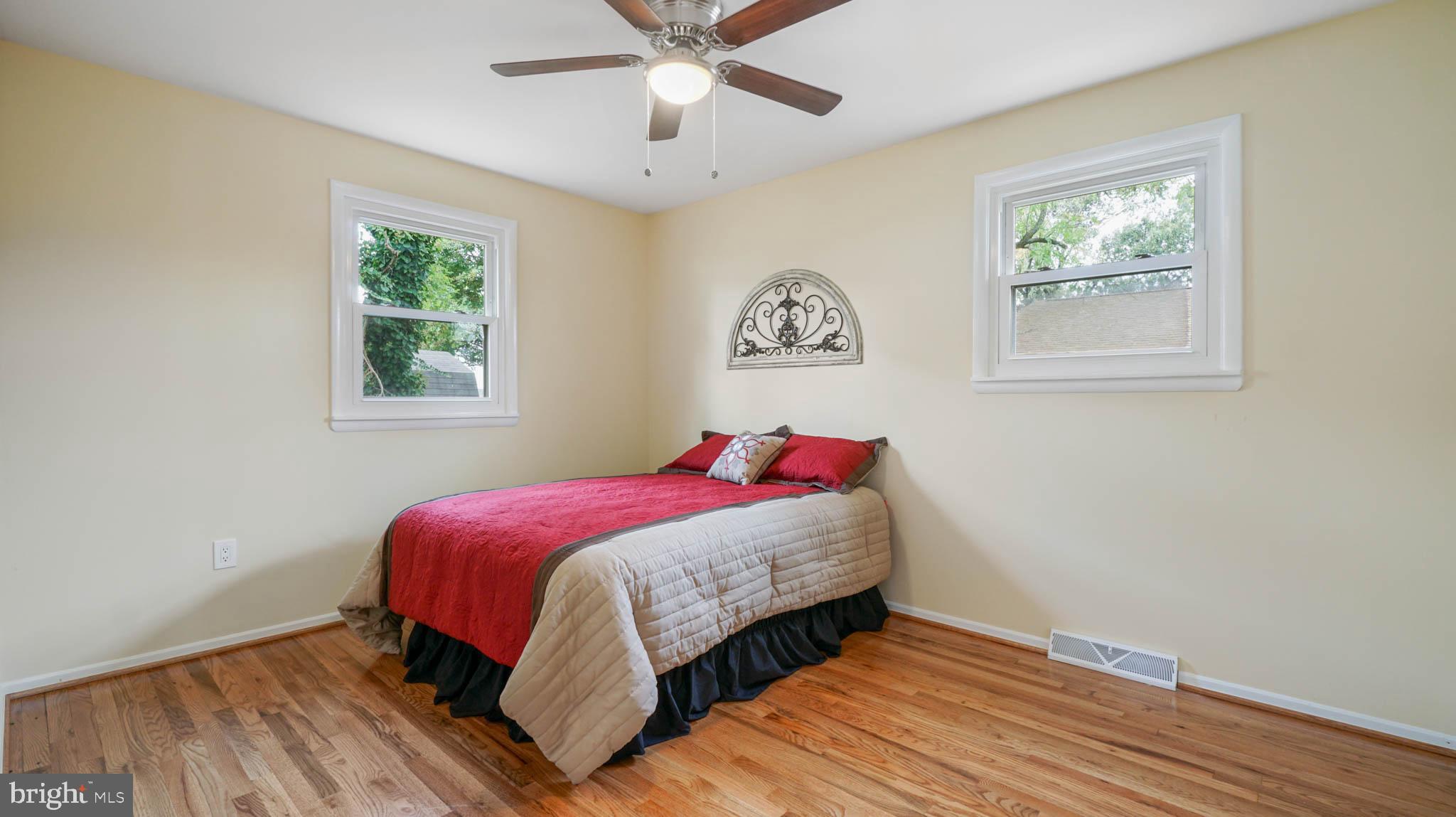 220 Atlanta Road Pasadena, MD 21122 - Photo 19 of 30 Ceiling fans keep the breezes going
