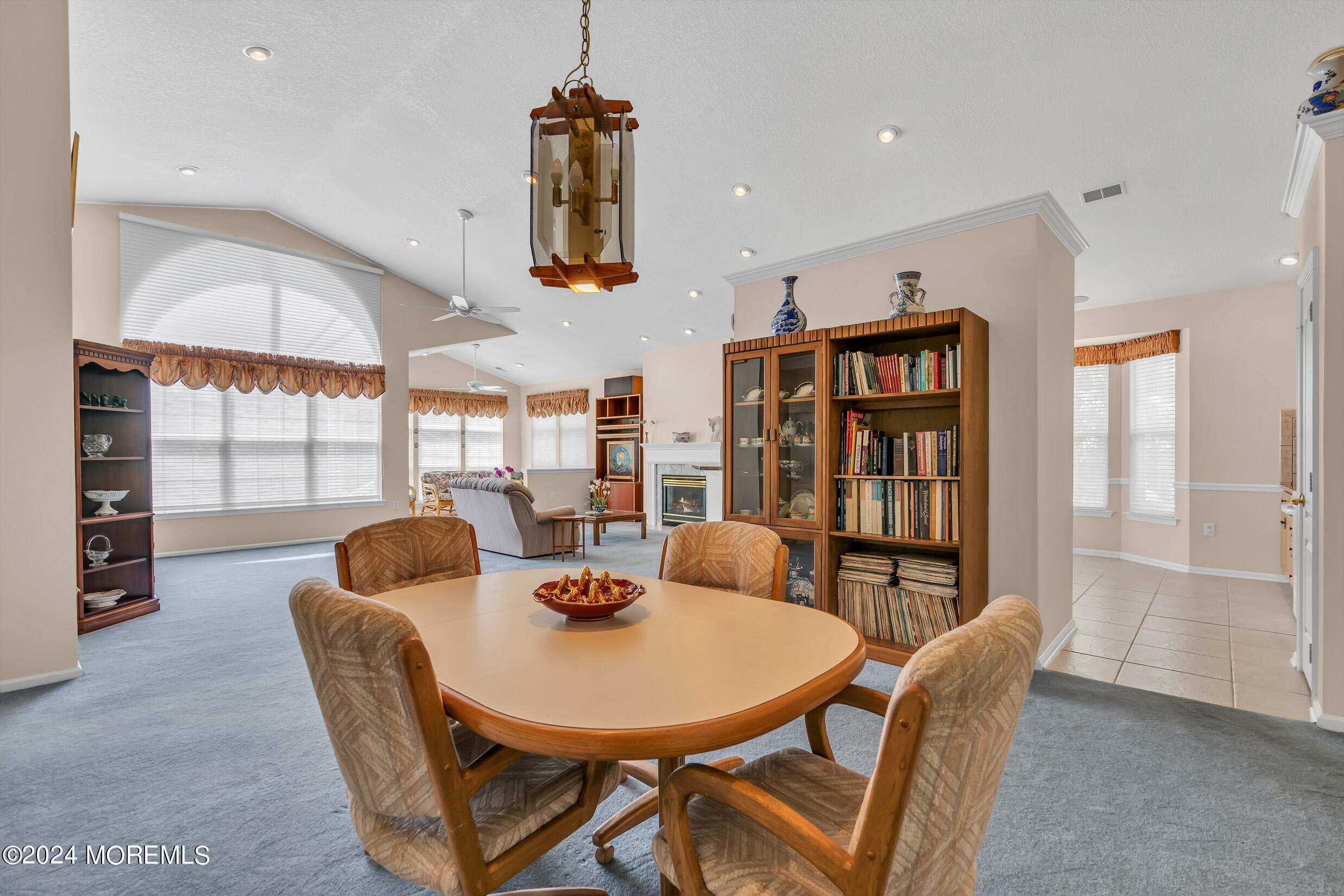 37 Silverside Road Lakewood, NJ 08701 - Photo 14 of 77 5 (9)