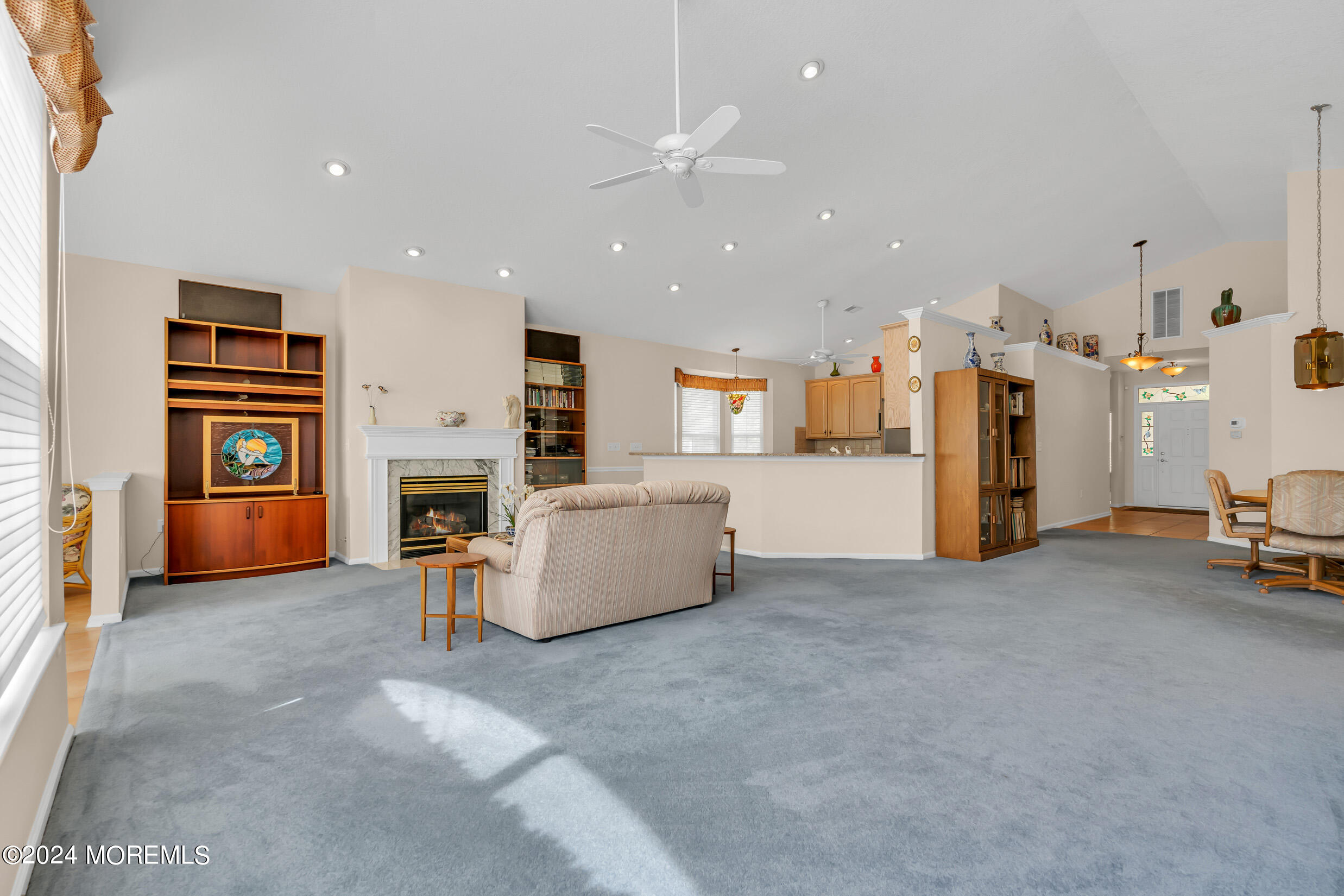 37 Silverside Road Lakewood, NJ 08701 - Photo 17 of 77 5 (13)
