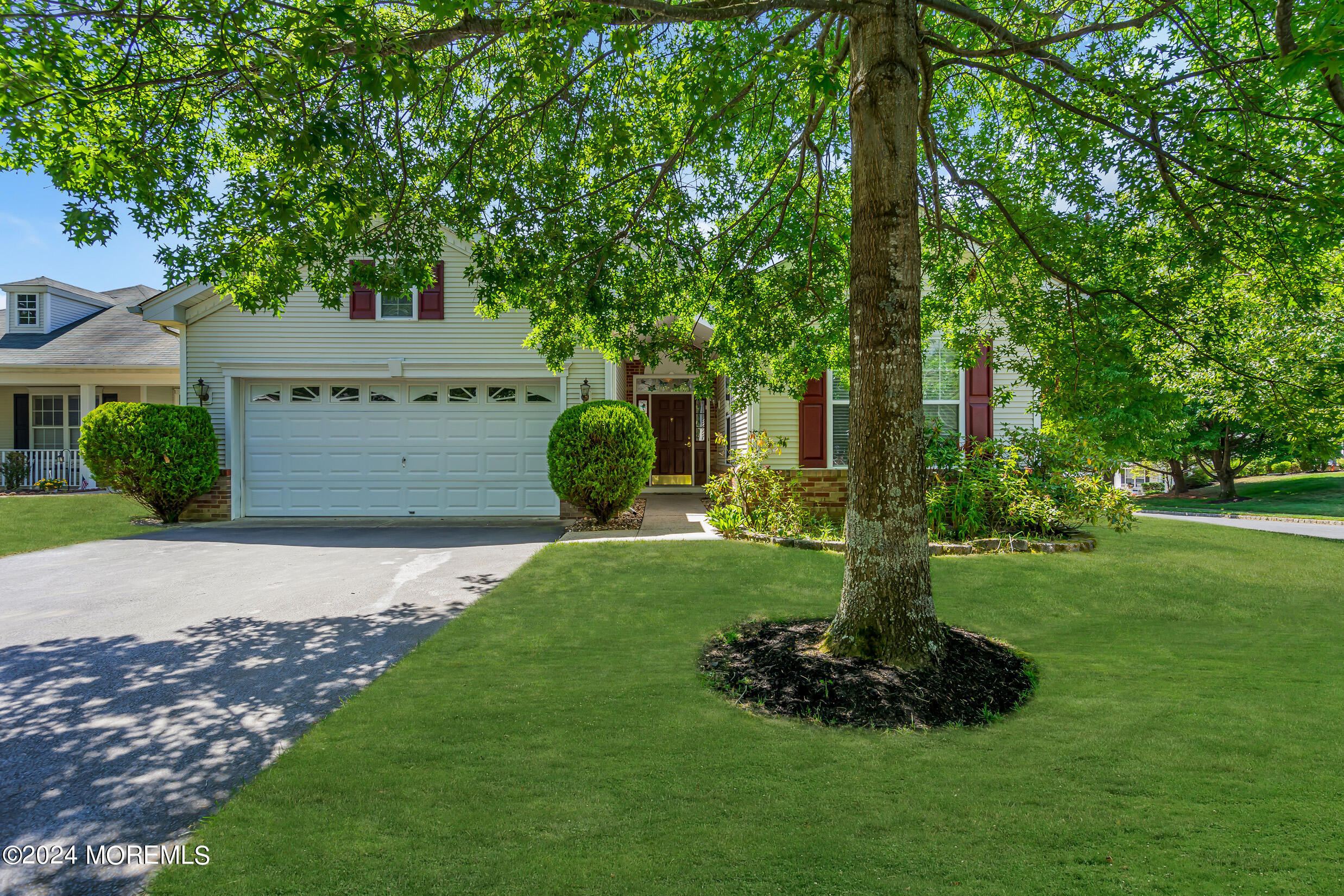 37 Silverside Road Lakewood, NJ 08701 - Photo 3 of 77 2,346 sq ft