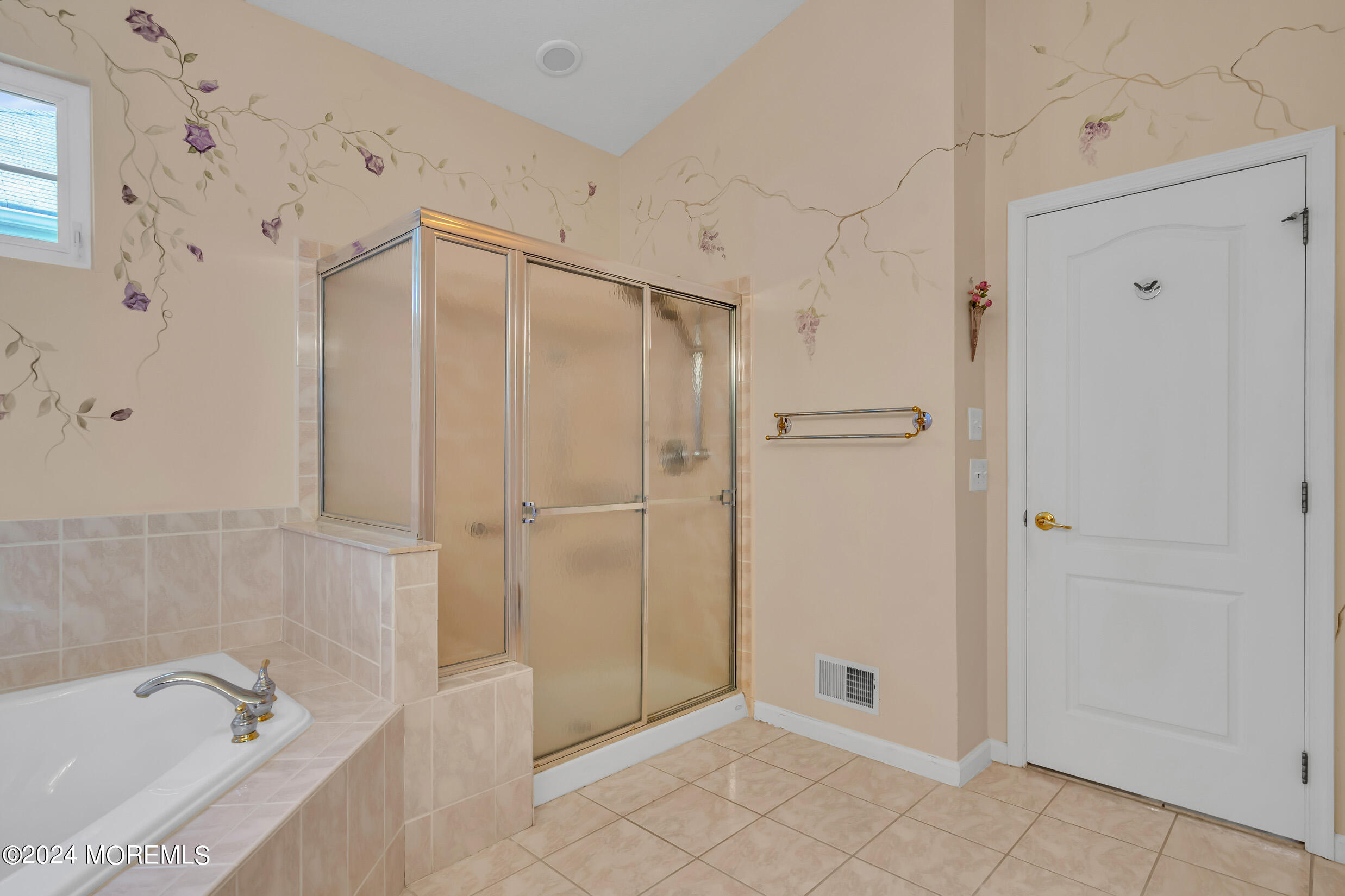 37 Silverside Road Lakewood, NJ 08701 - Photo 42 of 77 5 (38)