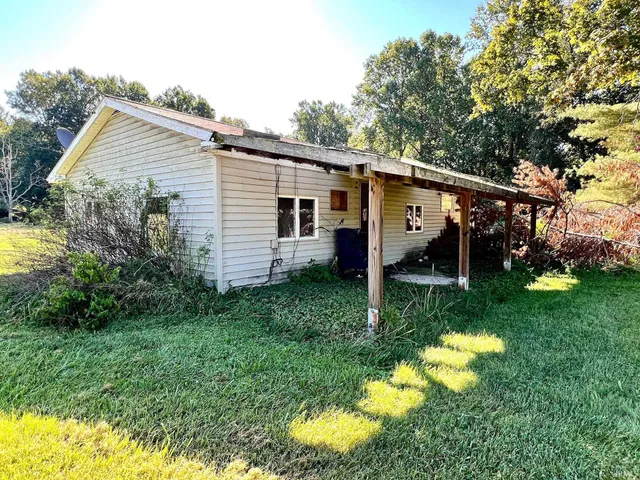 $229,900 | 10460 Highway 450, Shoals, IN 47581