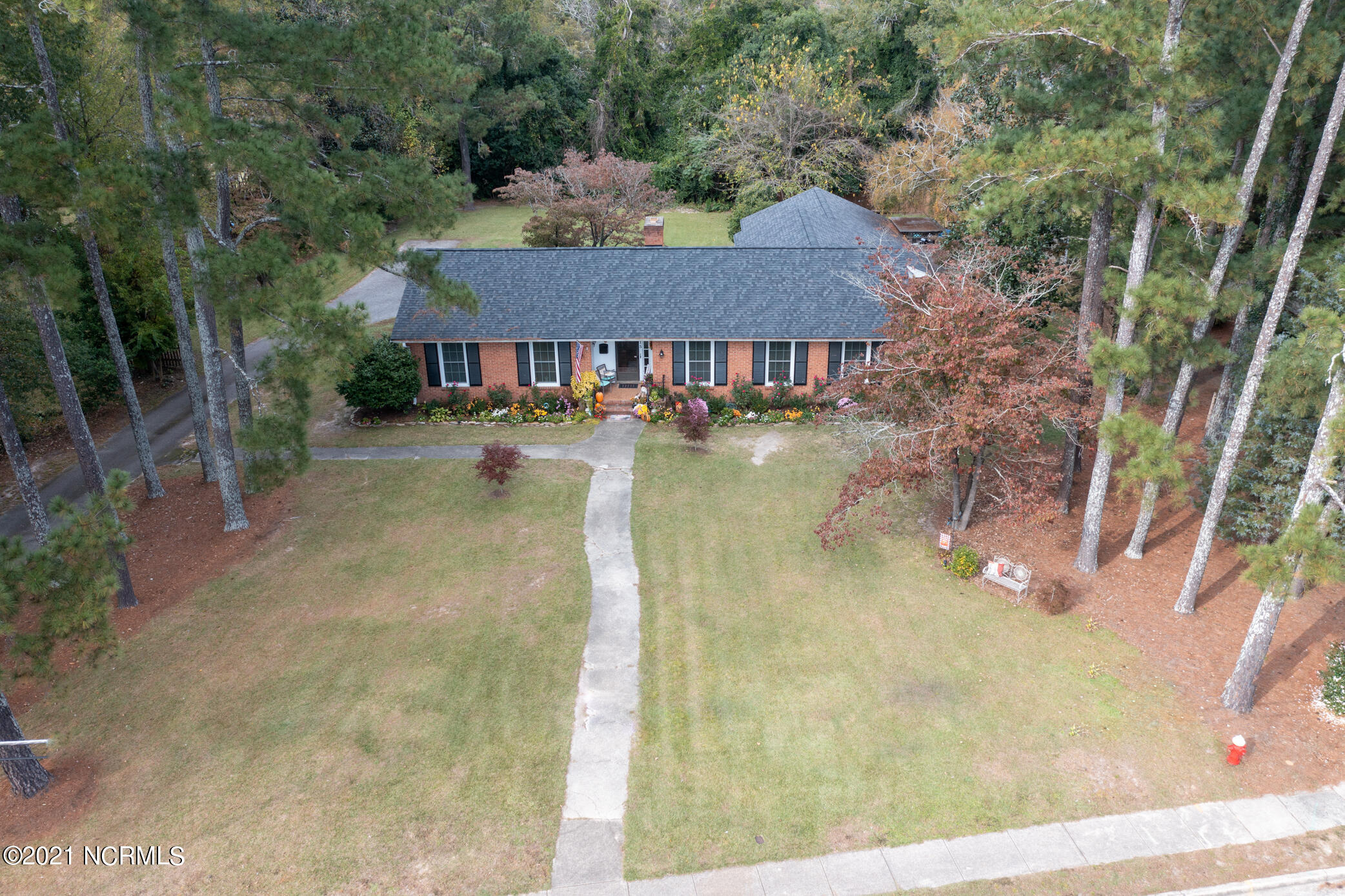 815 Fayetteville Road Rockingham, NC 28379 - Photo 6 of 52 DJI_0012