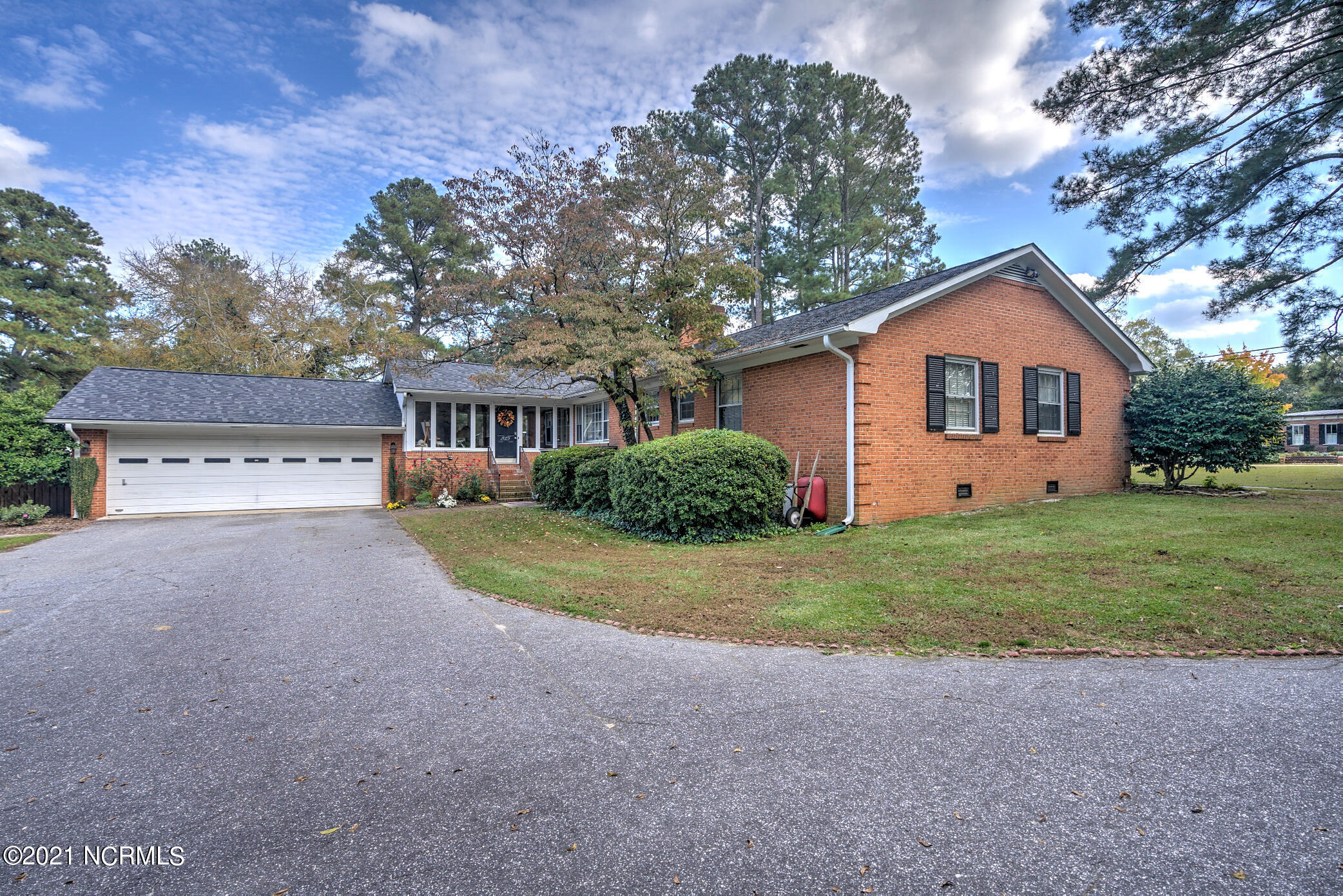 815 Fayetteville Road Rockingham, NC 28379 - Photo 9 of 52 DSC09896_7_8