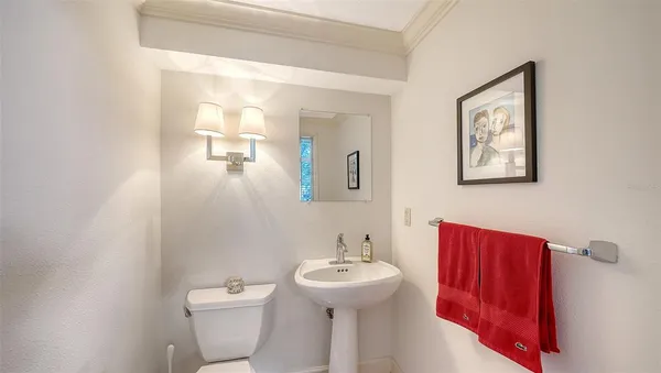 $999,000 | 200 Cocoanut Avenue, Unit 4, Sarasota, FL 34236