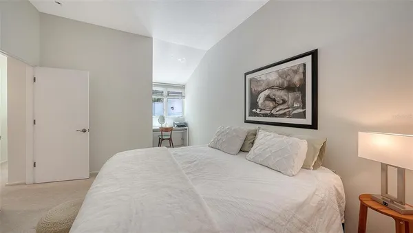 $999,000 | 200 Cocoanut Avenue, Unit 4, Sarasota, FL 34236