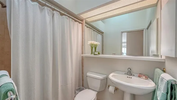 $999,000 | 200 Cocoanut Avenue, Unit 4, Sarasota, FL 34236