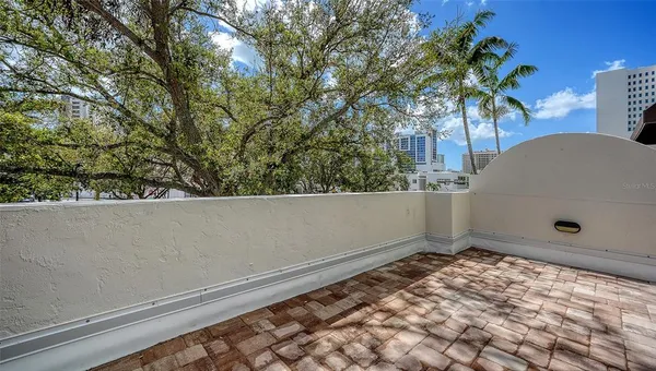 $999,000 | 200 Cocoanut Avenue, Unit 4, Sarasota, FL 34236