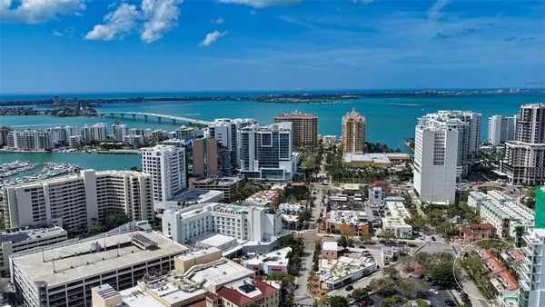 $999,000 | 200 Cocoanut Avenue, Unit 4, Sarasota, FL 34236