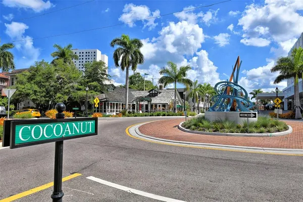 $999,000 | 200 Cocoanut Avenue, Unit 4, Sarasota, FL 34236