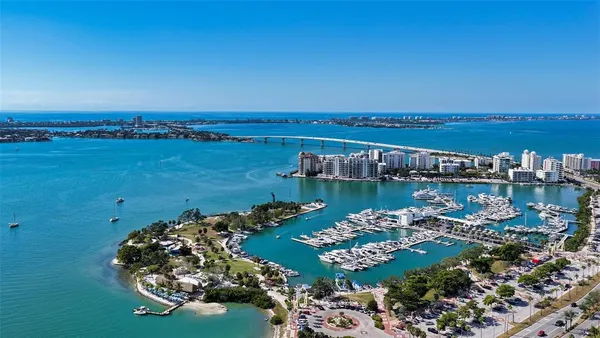 $999,000 | 200 Cocoanut Avenue, Unit 4, Sarasota, FL 34236