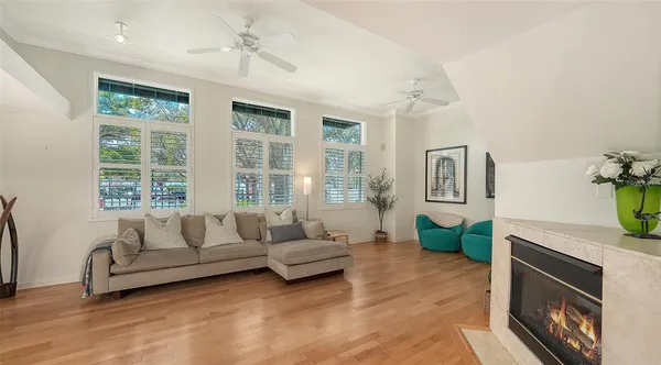 $999,000 | 200 Cocoanut Avenue, Unit 4, Sarasota, FL 34236