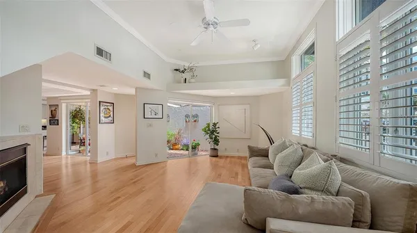 $999,000 | 200 Cocoanut Avenue, Unit 4, Sarasota, FL 34236